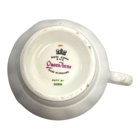 Vintage Queen Anne Floral Bone China Tea Cup & Saucer Pink Roses & Gold Trim - Picture 6 of 9